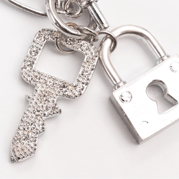 Silver tone link necklace toggle front closure & lock & key with clear stones - Picture 10 of 12